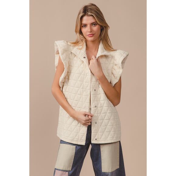 BiBi Diamond Print Ruffle Sleeves Pocket Oversized Quilted Vest Jacket | Oatmeal - Picture 3 of 8